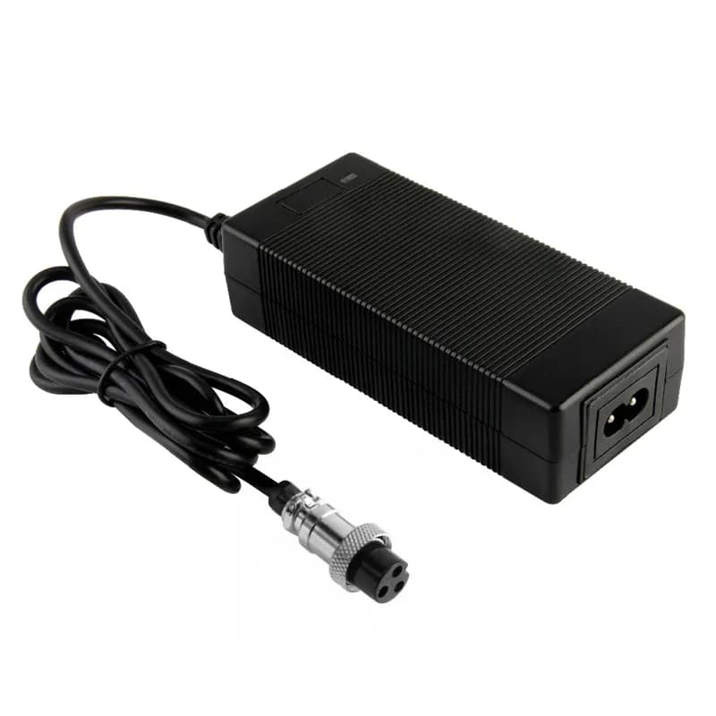 Chargeur 58,8 V 2 A pour batteries Li-ion 52 V