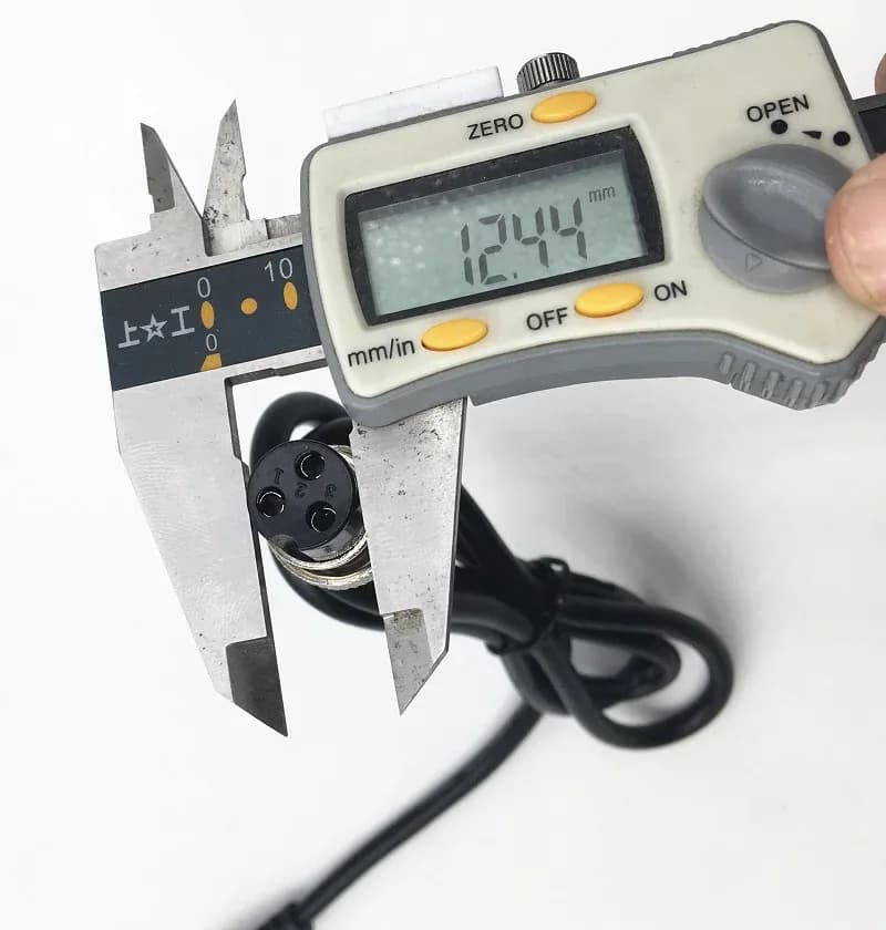 Chargeur 54,6 V 2 A pour Kugoo M4 et Speedway