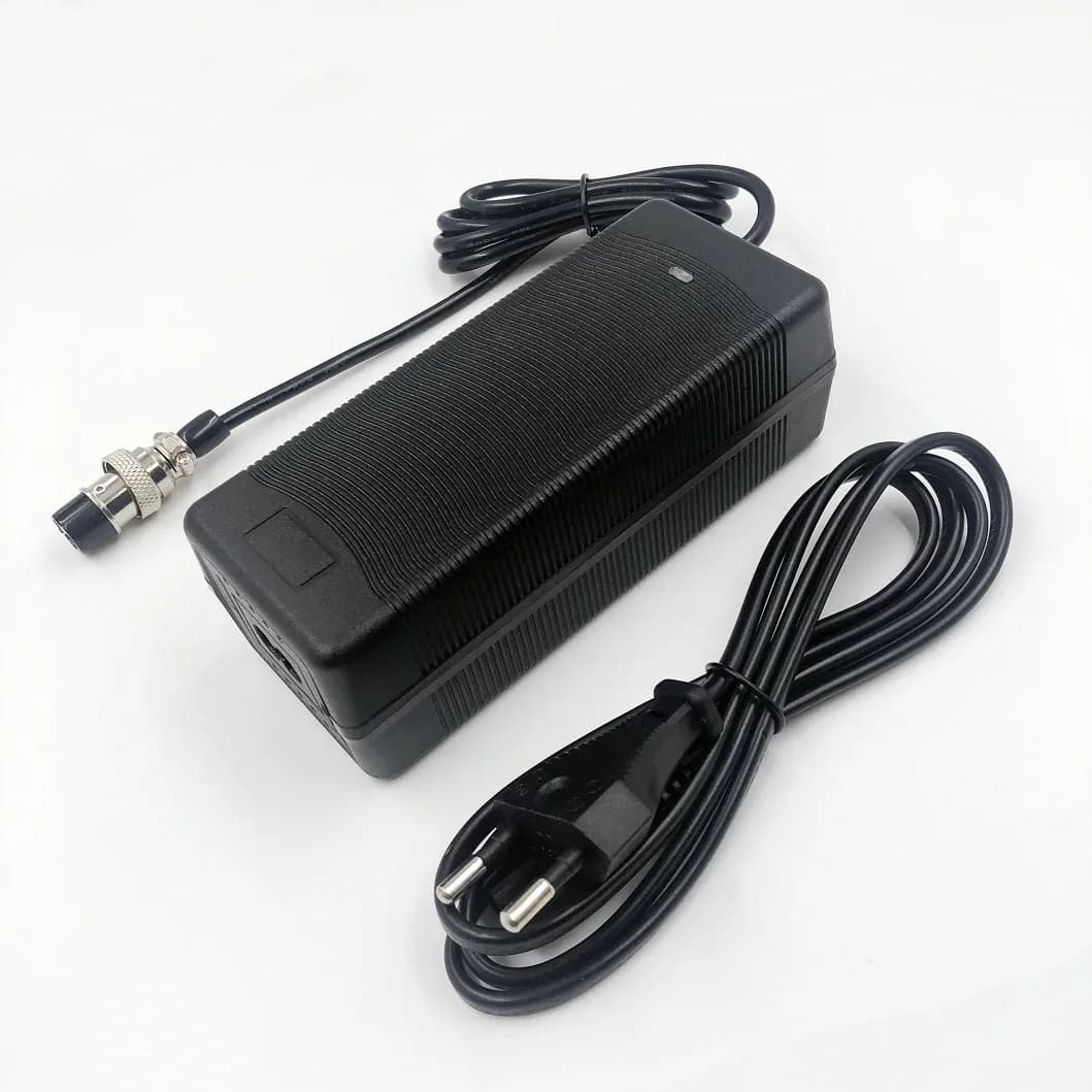 Chargeur 54,6 V 2 A pour Kugoo M4 et Speedway